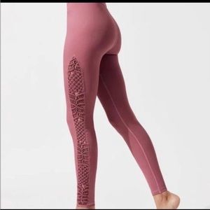 CARBON 38 Macrame Leggings